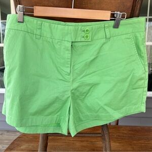 NWT Vineyard Vines Women’s Solid Bright Green Wasabi Chino Dayboat Shorts Sz 14